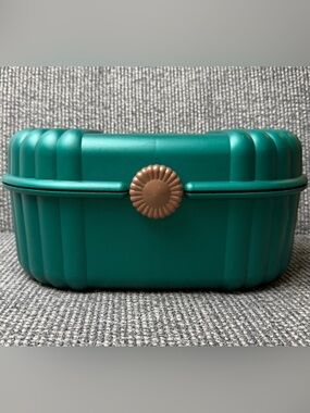 Vintage Sassaby Hard Plastic Makeup Case Cosmetic Train Case Teal Green Art Deco